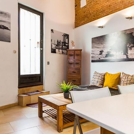 Fridays Flats Dreamy Duplex - Stylish Beach Loft บาร์เซโลนา ภายนอก รูปภาพ