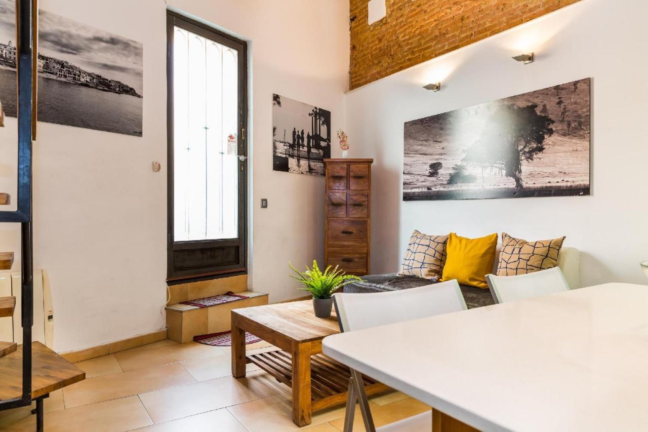 Fridays Flats Dreamy Duplex - Stylish Beach Loft บาร์เซโลนา ภายนอก รูปภาพ