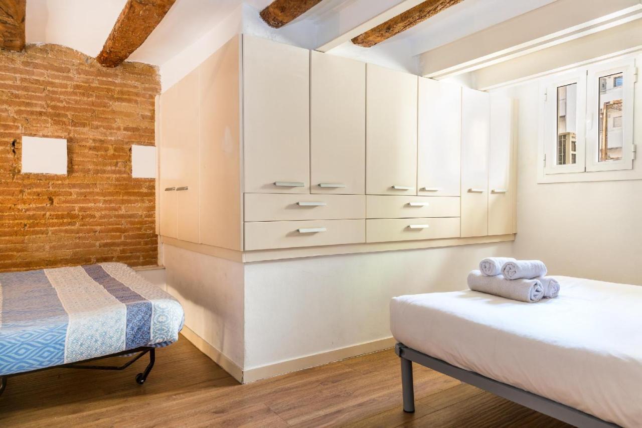 Fridays Flats Dreamy Duplex - Stylish Beach Loft บาร์เซโลนา ภายนอก รูปภาพ