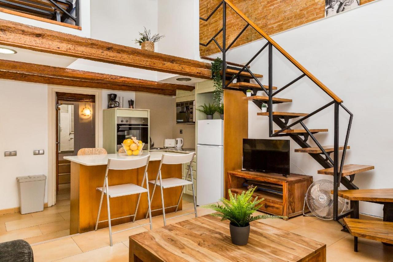 Fridays Flats Dreamy Duplex - Stylish Beach Loft บาร์เซโลนา ภายนอก รูปภาพ