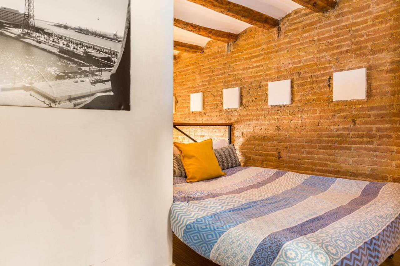 Fridays Flats Dreamy Duplex - Stylish Beach Loft บาร์เซโลนา ภายนอก รูปภาพ
