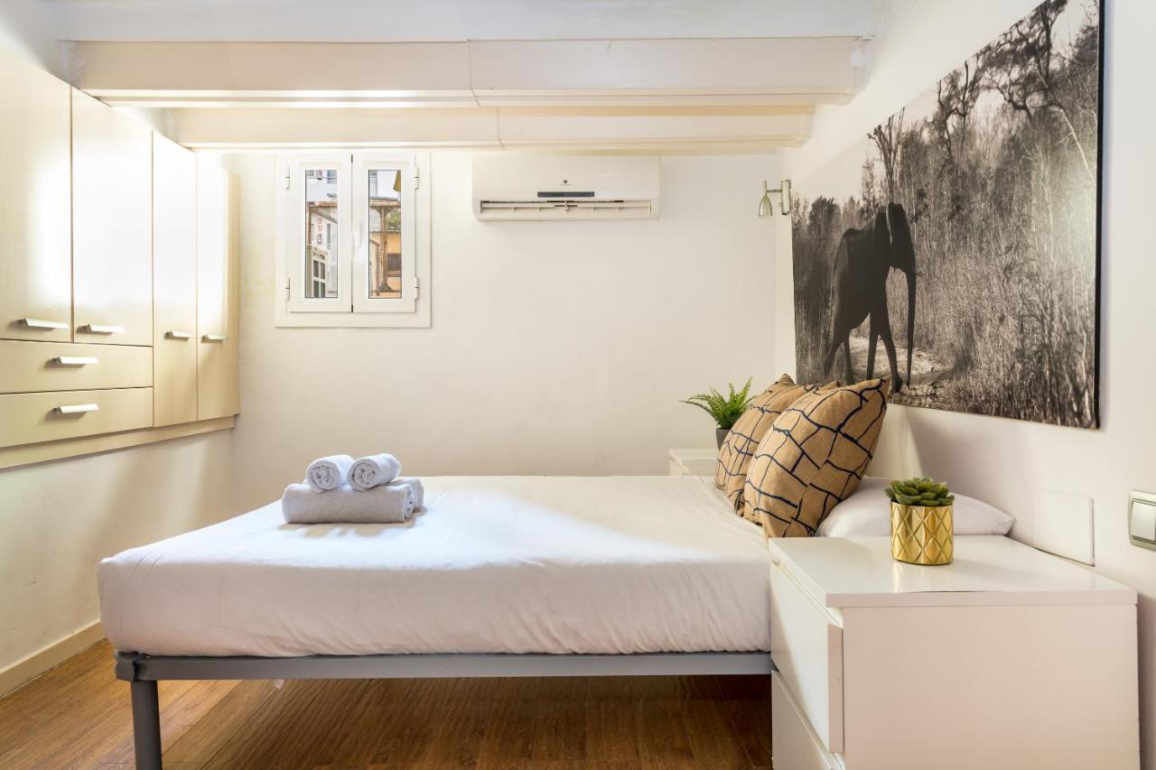 Fridays Flats Dreamy Duplex - Stylish Beach Loft บาร์เซโลนา ภายนอก รูปภาพ
