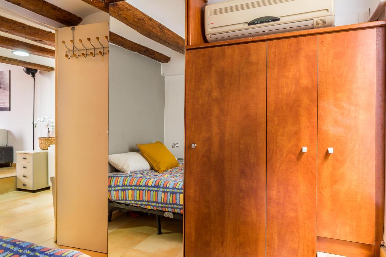 Fridays Flats Dreamy Duplex - Stylish Beach Loft บาร์เซโลนา ภายนอก รูปภาพ